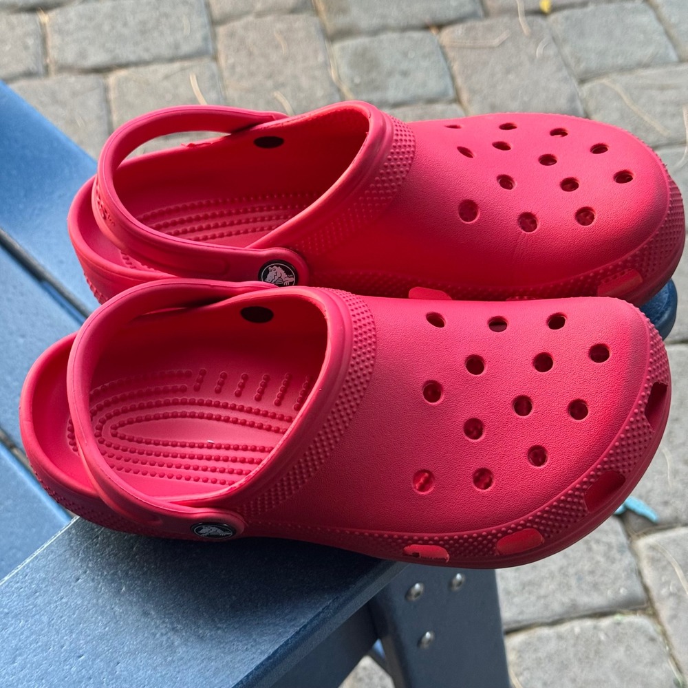 Crocs Kids Classic Clog Red Slip On Water Shoes Size J6 Youth - Picture 2 of 4